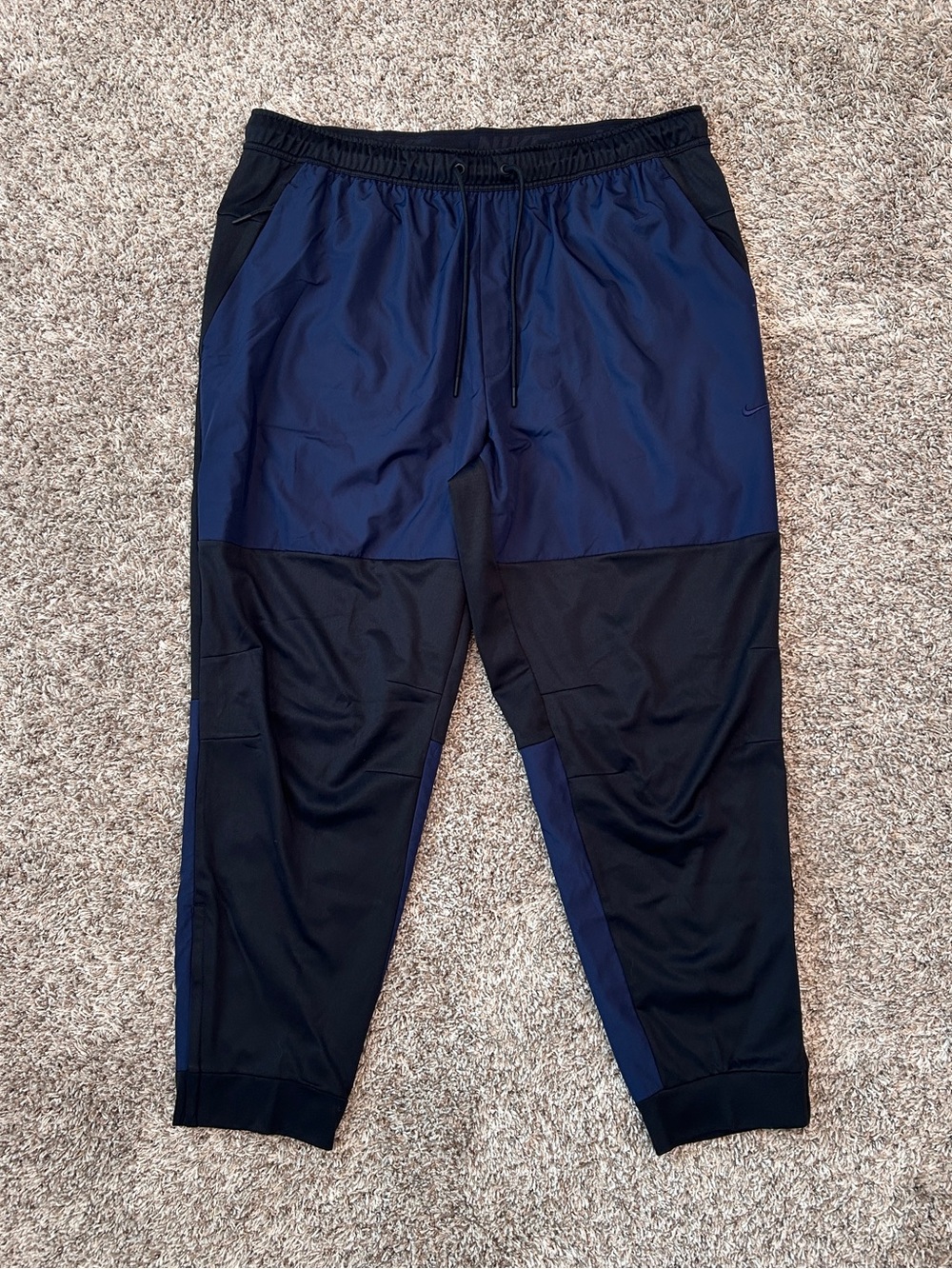 Nike Training UNLIMITED Tapered Two-Tone Stretch Pants